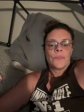 Snapshot of MatildaJane5 chatting on 9, 7, 2026 MatildaJane5 online show from 9, 7, 2026