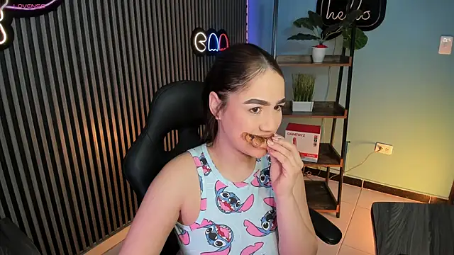 Snapshot of Emily_robertss1 chatting on 6, 7, 2026 Emily robertss1 online show from 6, 7, 2026
