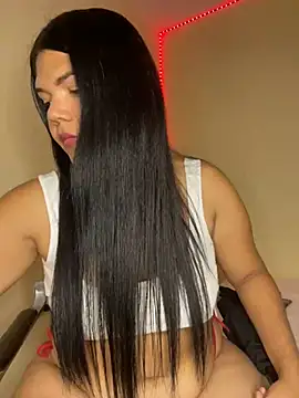 Snapshot of Miss_Sami0921 chatting on 5, 7, 2026 Miss Sami0921 online show from 5, 7, 2026