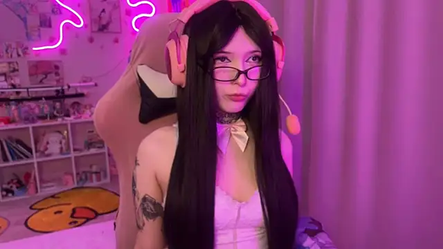 Snapshot of ArianaLush_ chatting on 7, 7, 2026 ArianaLush online show from 7, 7, 2026