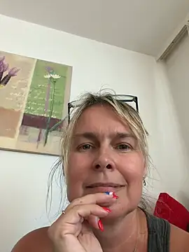 -Fifinka- online show from 30, 6, 2026