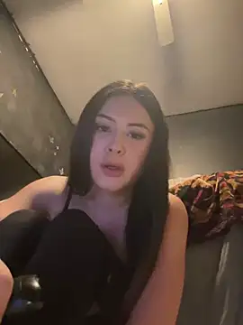 Snapshot of Yocelinluvv chatting on 27, 6, 2026 Yocelinluvv online show from 27, 6, 2026