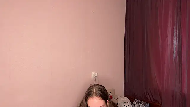 Snapshot of RoxyVivid chatting on 2, 7, 2026 RoxyVivid online show from 2, 7, 2026
