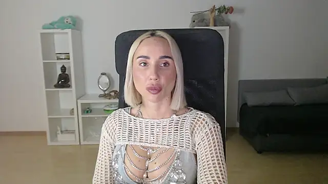 Snapshot of Blondie_VIP chatting on 2, 7, 2026 Blondie VIP online show from 2, 7, 2026