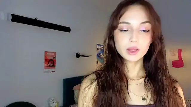 thisskiss online show from 28, 6, 2026