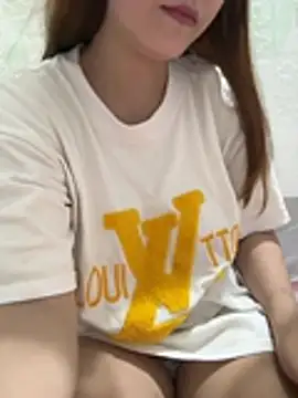 nhungbaby12 online show from 4, 7, 2026