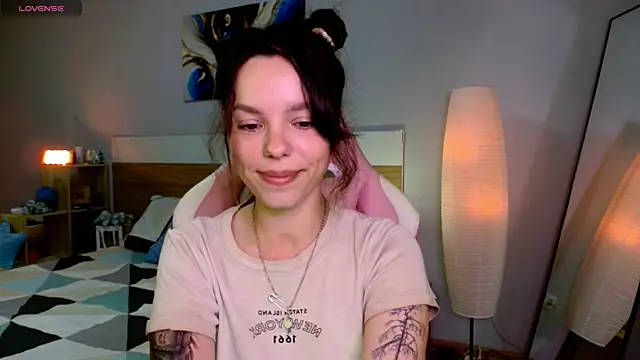 Maya Campbell online show from 4, 7, 2026