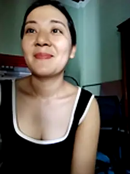 Lyrose 2k online show from 5, 7, 2026
