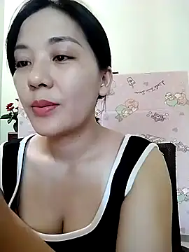 Lyrose 2k online show from 30, 7, 2026