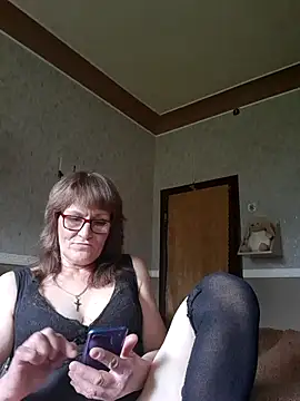 Manulenok online show from 4, 7, 2026