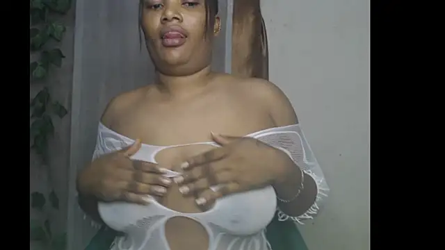 Snapshot of Kira_xkira chatting on 4, 7, 2026 Kira xkira online show from 4, 7, 2026