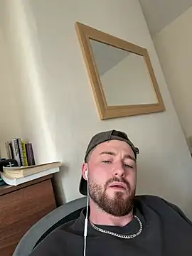 Snapshot of HelloFrankieboy chatting on 25, 7, 2026 HelloFrankieboy online show from 25, 7, 2026