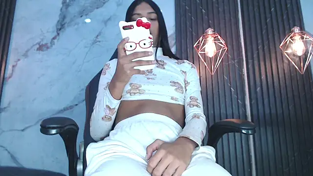 Snapshot of SoffiaBurgueth chatting on 4, 7, 2026 SoffiaBurgueth online show from 4, 7, 2026