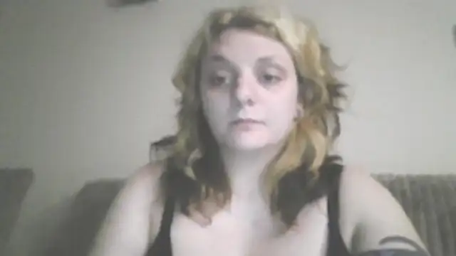 Snapshot of liltrinketgirl chatting on 17, 7, 2026 liltrinketgirl online show from 17, 7, 2026