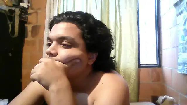 Snapshot of MayNoe00 chatting on 2, 7, 2026 MayNoe00 online show from 2, 7, 2026
