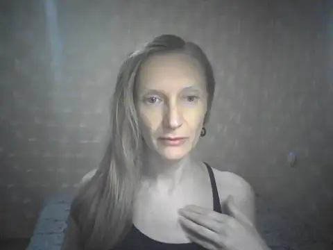 Snapshot of LunaBelle2 chatting on 12, 7, 2026 LunaBelle2 online show from 12, 7, 2026