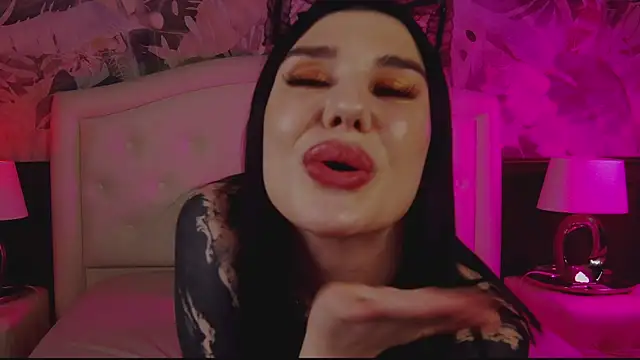 Snapshot of IvyDarkness chatting on 9, 7, 2026 IvyDarkness online show from 9, 7, 2026