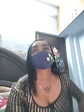 Snapshot of Dhaarani-cam chatting on 15, 7, 2026 Dhaarani-cam online show from 15, 7, 2026