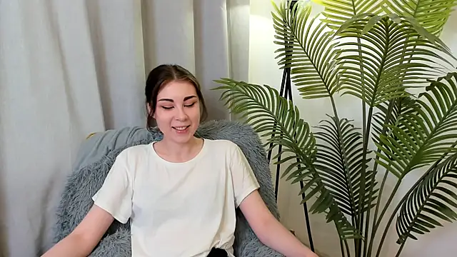 LauraleeSadiq online show from 10, 7, 2026