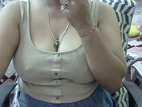 Snapshot of Hot_Soni26 chatting on 16, 7, 2026 Hot Soni26 online show from 16, 7, 2026