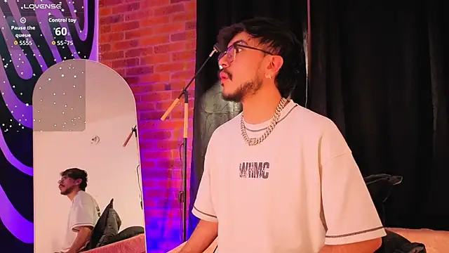 Snapshot of Zayn_Bellmont chatting on 14, 7, 2026 Zayn Bellmont online show from 14, 7, 2026