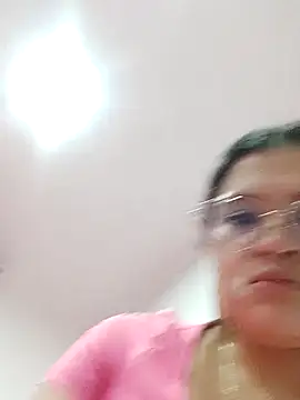 Snapshot of zakura-yun chatting on 19, 7, 2026 zakura-yun online show from 19, 7, 2026