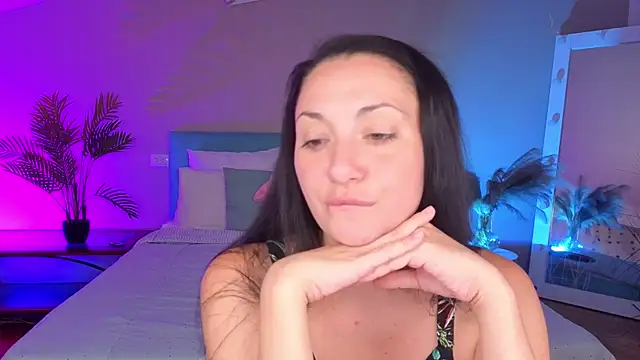 Snapshot of LadyyNoir chatting on 15, 7, 2026 LadyyNoir online show from 15, 7, 2026