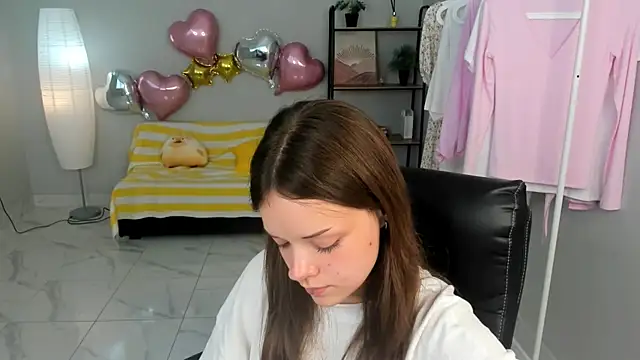 Snapshot of DeniseWilson chatting on 22, 7, 2026 DeniseWilson online show from 22, 7, 2026