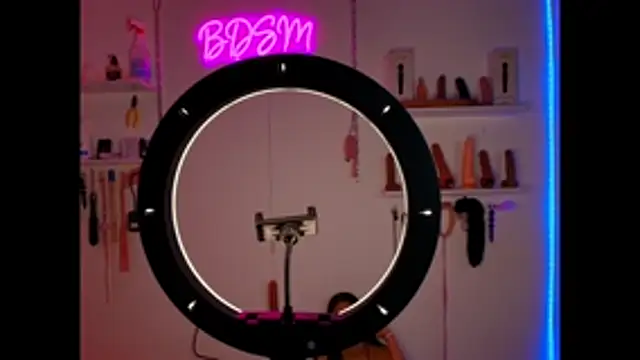 Snapshot of MissVicky_SlaveLiah_BDSM chatting on 16, 7, 2026 MissVicky SlaveLiah BDSM online show from 16, 7, 2026