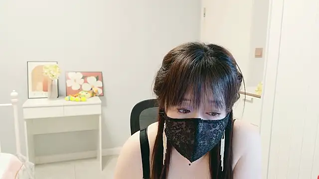 Snapshot of XantheBloom chatting on 17, 7, 2026 XantheBloom online show from 17, 7, 2026
