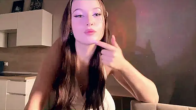 Snapshot of lil_LYA_23 chatting on 16, 7, 2026 lil LYA 23 online show from 16, 7, 2026