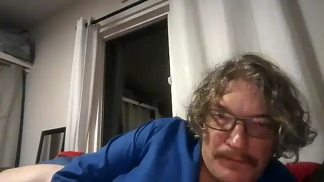 Snapshot of riffraff69 chatting on 5, 8, 2026 riffraff69 online show from 5, 8, 2026