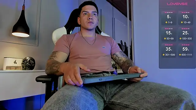 Snapshot of Fenix_Rocks chatting on 25, 7, 2026 Fenix Rocks online show from 25, 7, 2026