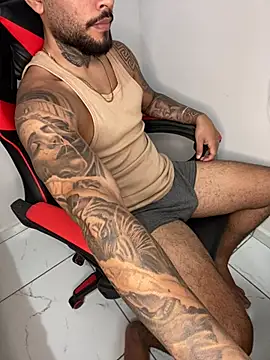 Snapshot of Noah_tatuado chatting on 23, 7, 2026 Noah tatuado online show from 23, 7, 2026