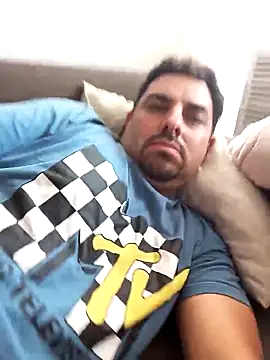 robredoj online show from 5, 11, 2025