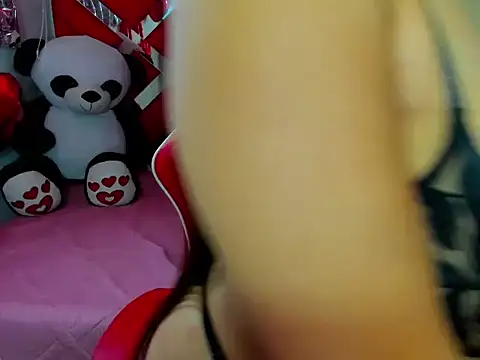 Snapshot of elifluxe chatting on 27, 7, 2026 elifluxe online show from 27, 7, 2026