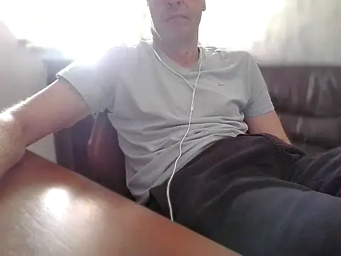 Snapshot of trebor600 chatting on 23, 4, 2026 trebor600 online show from 23, 4, 2026