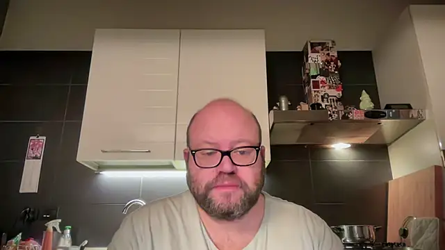 theitalianbear online show from 22, 4, 2026