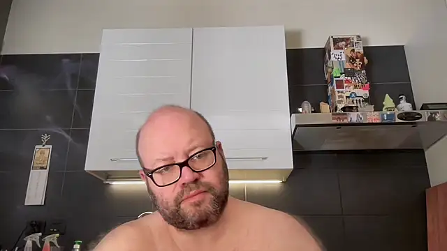 Snapshot of theitalianbear chatting on 15, 6, 2026 theitalianbear online show from 15, 6, 2026