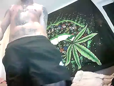 Snapshot of MagicStickBoy chatting on 4, 2, 2025 MagicStickBoy online show from 4, 2, 2025