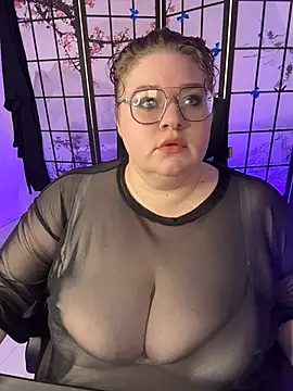 Snapshot of DriveThruChloe chatting on 1, 8, 2026 DriveThruChloe online show from 1, 8, 2026
