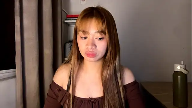 Snapshot of LuettaShamlin chatting on 2, 8, 2026 LuettaShamlin online show from 2, 8, 2026