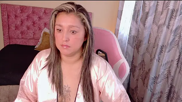 Snapshot of miss_chantall chatting on 4, 8, 2026 miss chantall online show from 4, 8, 2026