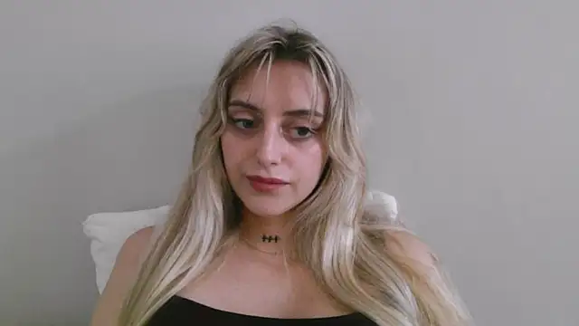 Snapshot of StellaTeenGirl chatting on 5, 8, 2026 StellaTeenGirl online show from 5, 8, 2026