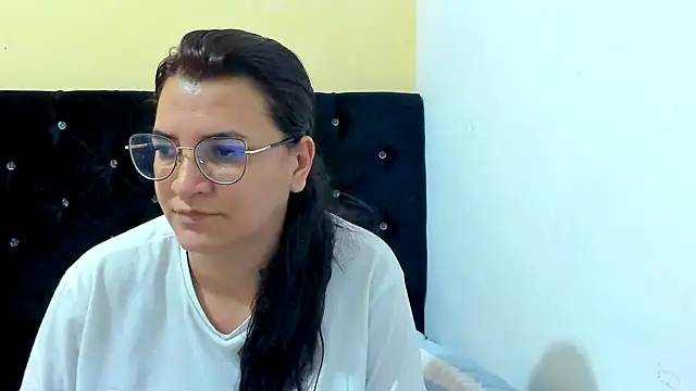 Snapshot of MARILYN_GARCIA chatting on 31, 12, 2024 MARILYN GARCIA online show from 31, 12, 2024