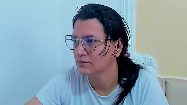 Snapshot of MARILYN_GARCIA chatting on 2, 3, 2025 MARILYN GARCIA online show from 2, 3, 2025