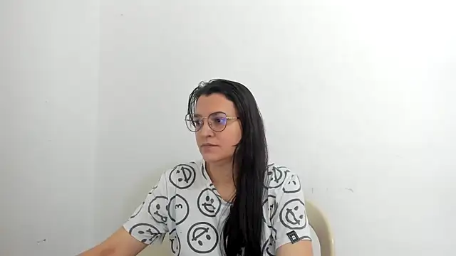 Snapshot of MARILYN_GARCIA chatting on 10, 9, 2025 MARILYN GARCIA online show from 10, 9, 2025