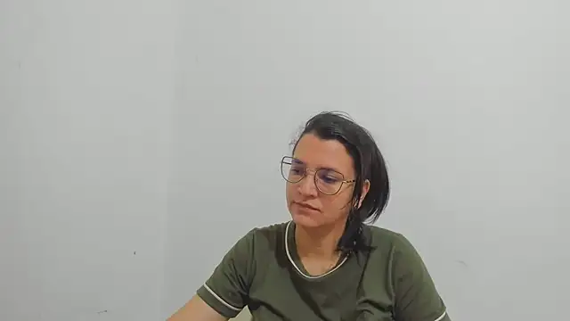 Snapshot of MARILYN_GARCIA chatting on 4, 10, 2025 MARILYN GARCIA online show from 4, 10, 2025