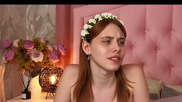 Snapshot of MiraMuir chatting on 5, 8, 2026 MiraMuir online show from 5, 8, 2026