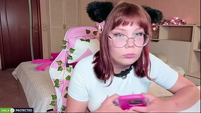 Snapshot of amelia_grant_11 chatting on 7, 8, 2026 amelia grant 11 online show from 7, 8, 2026